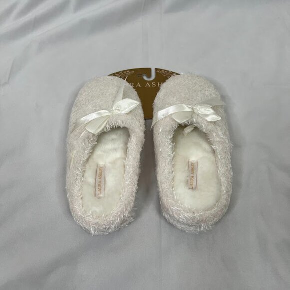 Laura Ashley Slippers Women's L (8-9) NWT - Picture 2 of 6